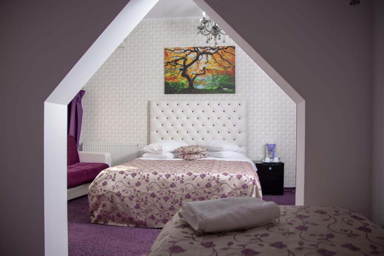 Iris Boutique Therme & Bucharest Otopeni Airport Hotel Exterior photo